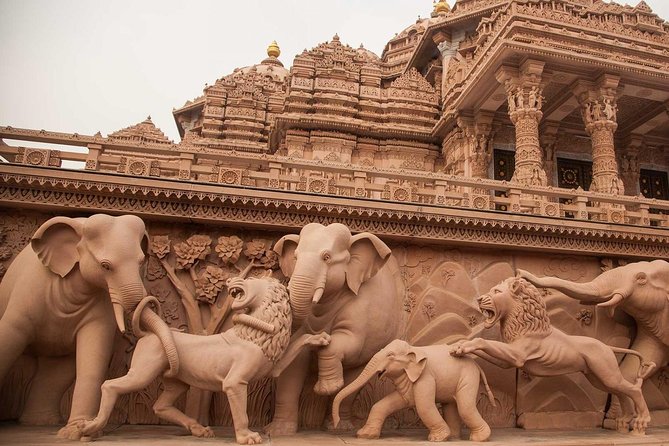 Delhi: Visits to Swaminarayan Akshardham with guide & transfers - Gardens, displays, and the indoor programs