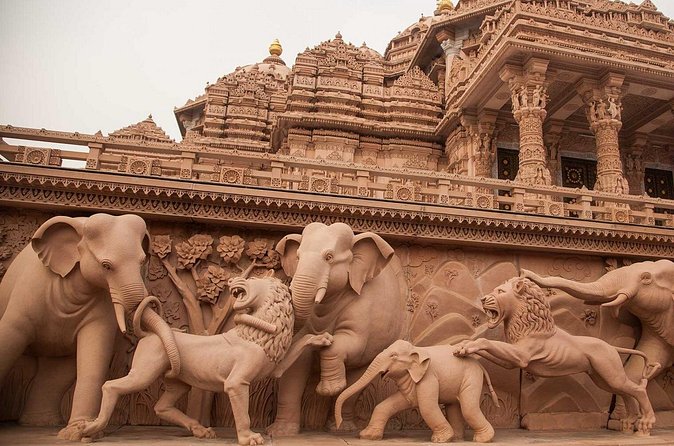 Delhi: Visits to Swaminarayan Akshardham with guide & transfers - What the $33.71 price buys you