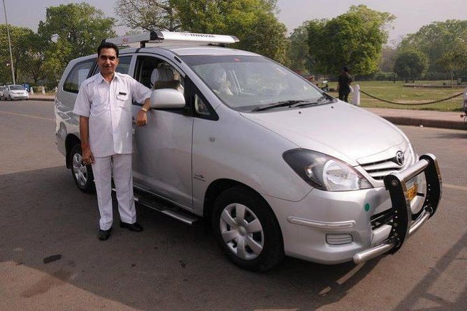 Departure Meet & Assist service at Delhi Airport with optional Private transfer - Leaving your hotel in a private car