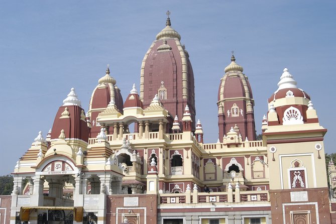 Divine Temples Tour in Delhi - Digambar Jain Temple, a 400-year-old contrast