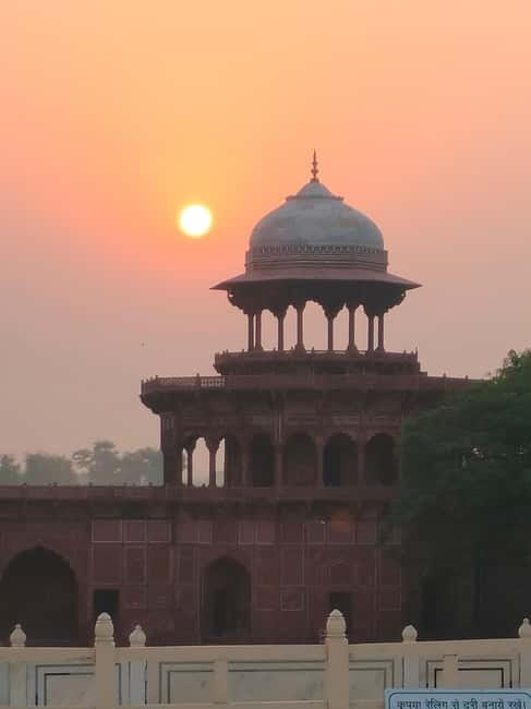 Evening tour of Agra city with Sunset Taj Mahal & Agra Fort - Key points at a glance