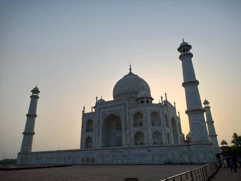 Evening tour of Agra city with Sunset Taj Mahal & Agra Fort - Is $27 a good price?