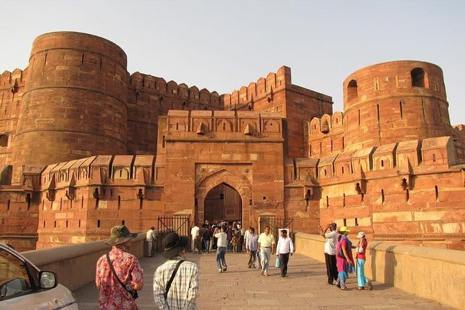 Exclusive Full-Day Guided Tour of Old and New Delhi - Lotus Temple and the optional Raj Ghat stop