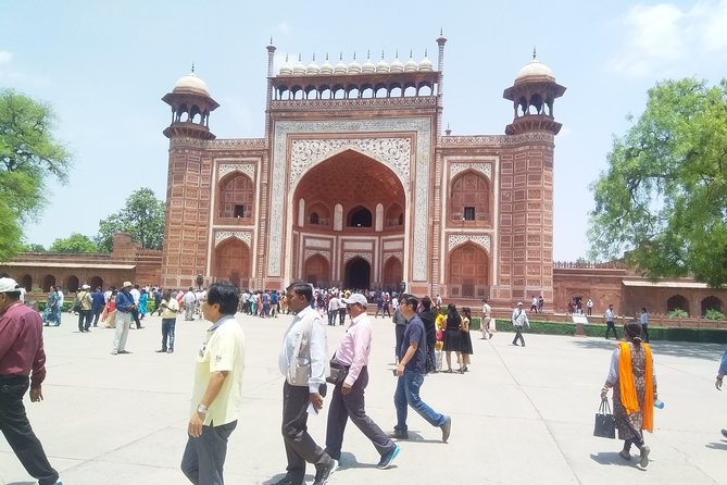 Exclusive Private Taj Mahal Agra Day Trip from Delhi - Drivers, guides, and the private-tour difference