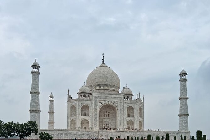 Exclusive Sunrise Taj Mahal Excursion from Delhi all Inclusive - What the guides add