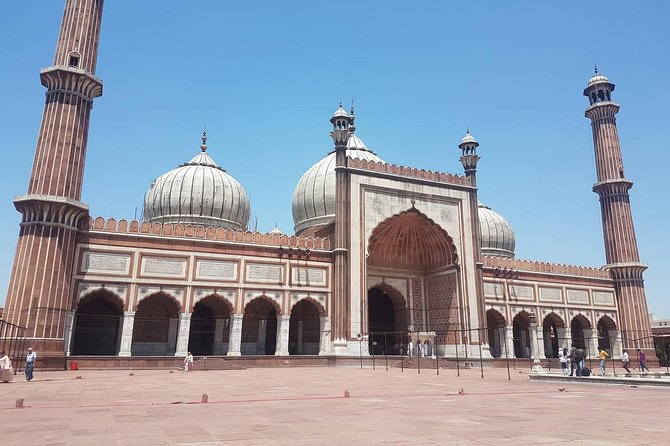 Explore the Beauty of Old Delhi & the Spice Market! - Jama Masjid and the scale of Mughal Delhi