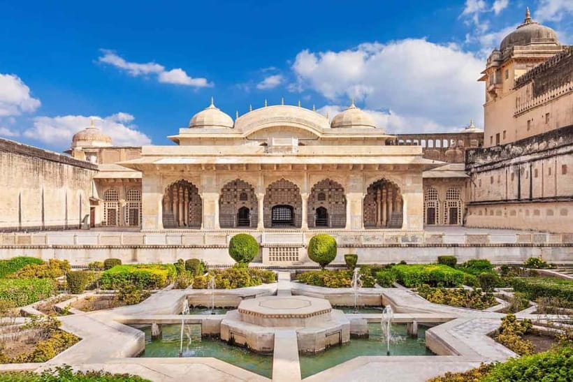 From Delhi: 2-Day Agra & Jaipur Golden Triangle Experience - Fatehpur Sikri on the road to Jaipur