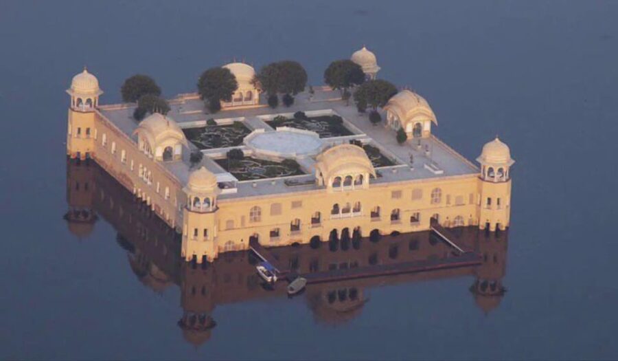 From Delhi: 2-Day Jaipur Private Guided Tour - The guide and driver make the difference