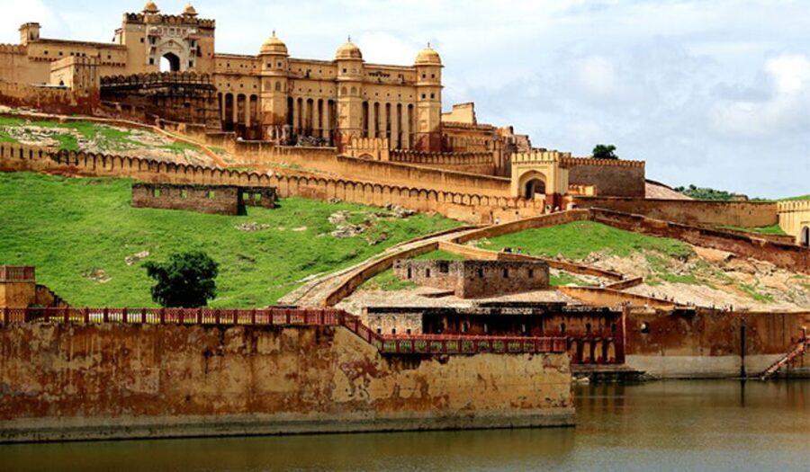 From Delhi: 2-Day Jaipur Private Guided Tour - Jal Mahal and the photo stop