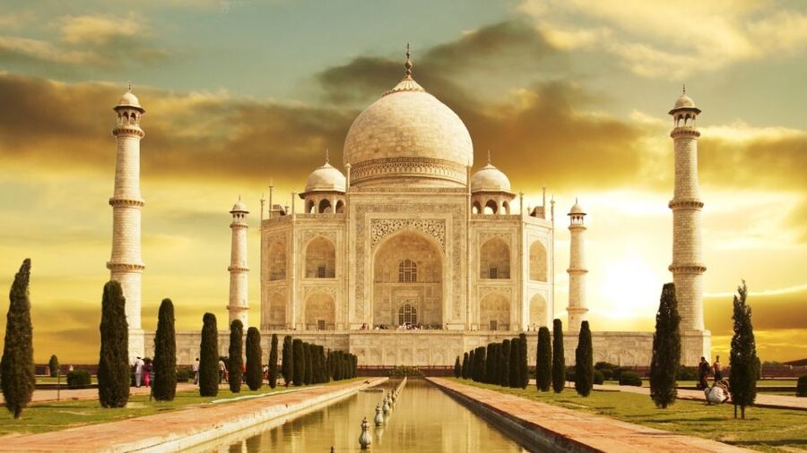 From Delhi: 2-Day Private Agra Trip w/ Taj Mahal & Agra Fort - Day one: Delhi pickup and the road to Agra