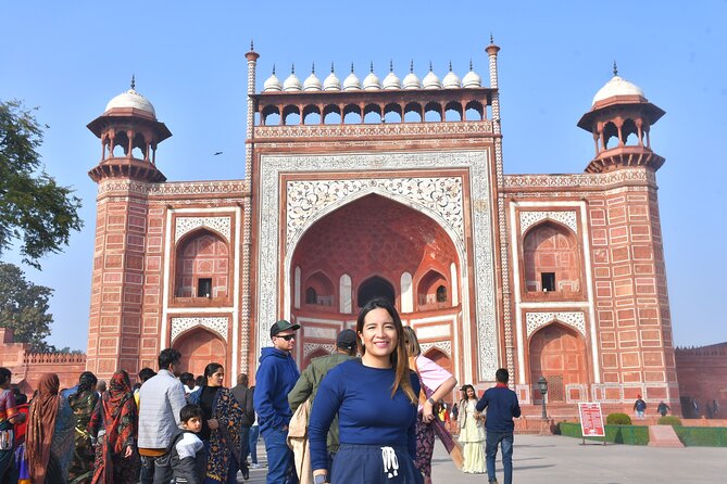 From Delhi: 2 Days Taj Mahal & Agra City Tour With Fatehpur Sikri - Fatehpur Sikri adds a very different kind of Mughal site