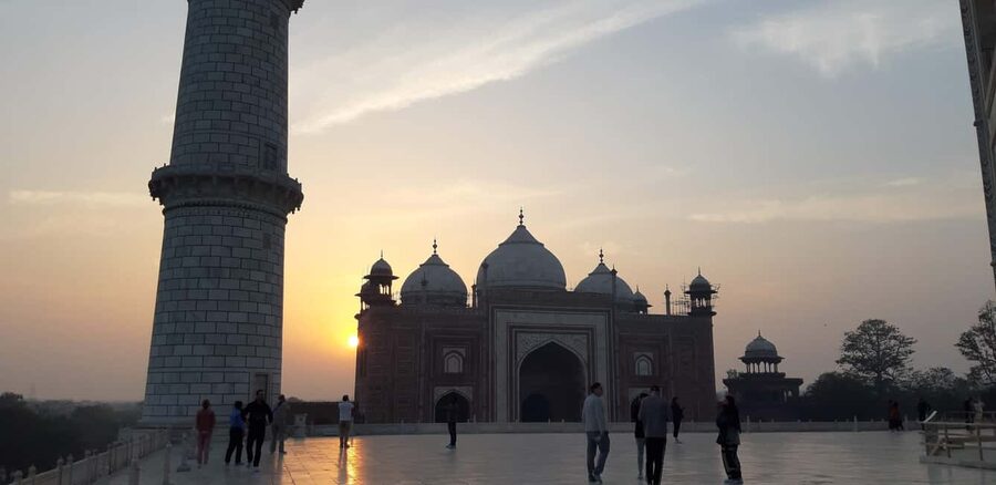 From Delhi: 2 Days Taj Mahal & Agra Tour With Fatehpur Sikri - Your night in Agra