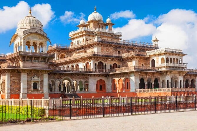 From Delhi : 3 Day Private Luxury Golden Triangle Tour By Car - Humayun’s Tomb gives Delhi its Mughal centerpiece