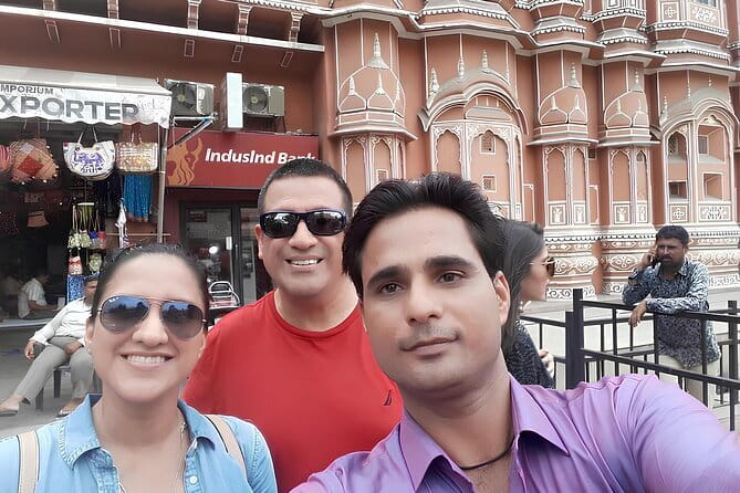 From Delhi: 4 Day Golden Triangle and Tiger Safari Private Tour - Day 1: Delhi’s Mughal monuments and modern landmarks