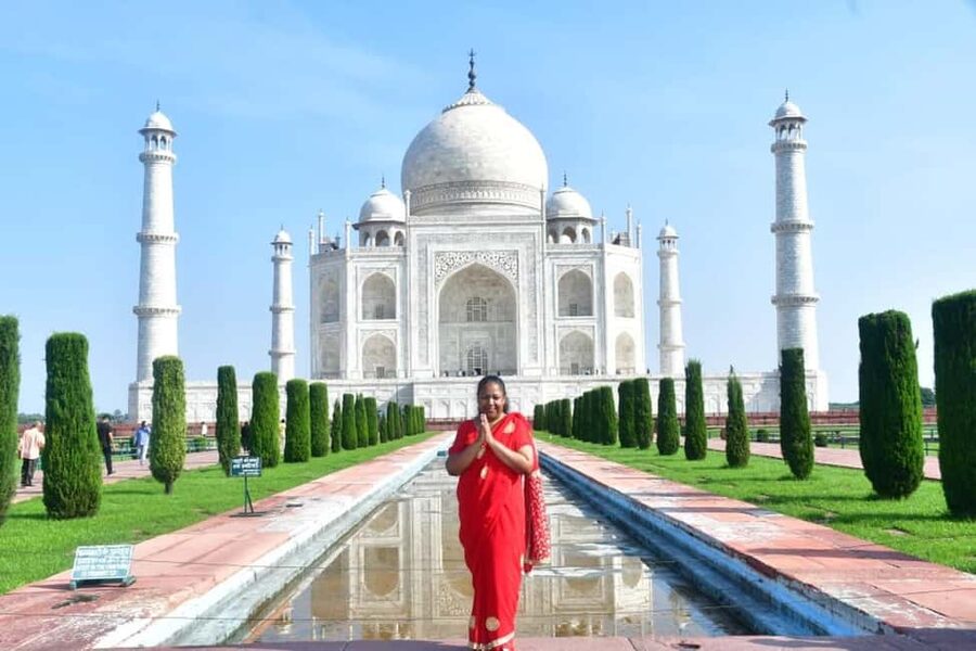 From Delhi: 4-Days Golden Triangle Tour & Ranthambore Safari - Amber Fort shows Jaipur at its grandest