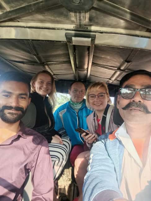 From Delhi: 6-Day Golden Triangle Tour with Ranthambore - Jaipur brings forts, palaces, and markets