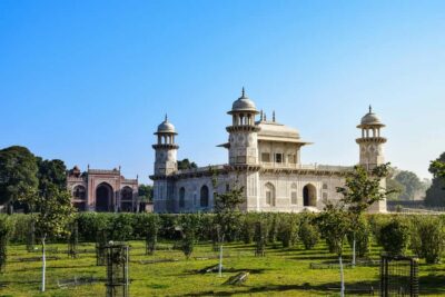 Agra Private Tour with Fast Entry to Taj mahal
