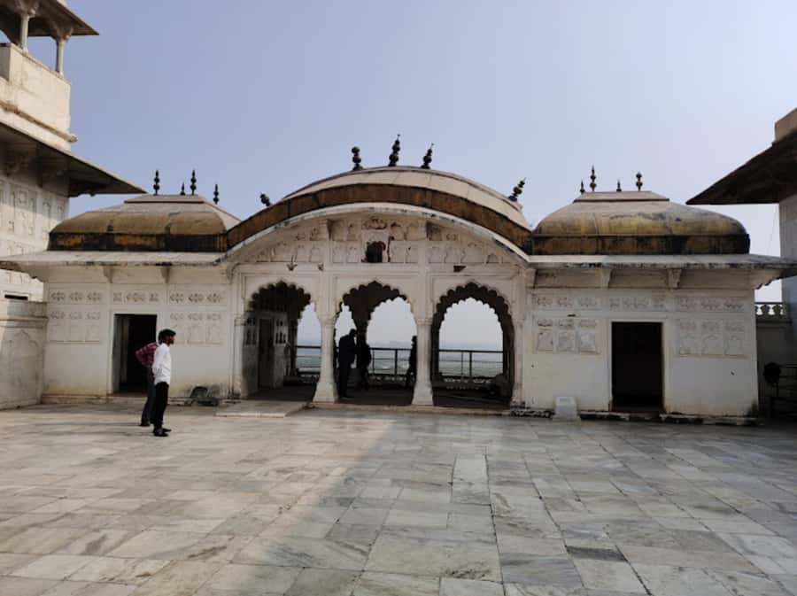 From Delhi: Agra Private Tour with Fast Entry to Taj mahal - Agra Fort and the Mughal capital