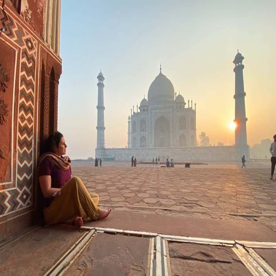 From Delhi: Agra Private Tour with Fast Entry to Taj mahal - What the guides add to the day