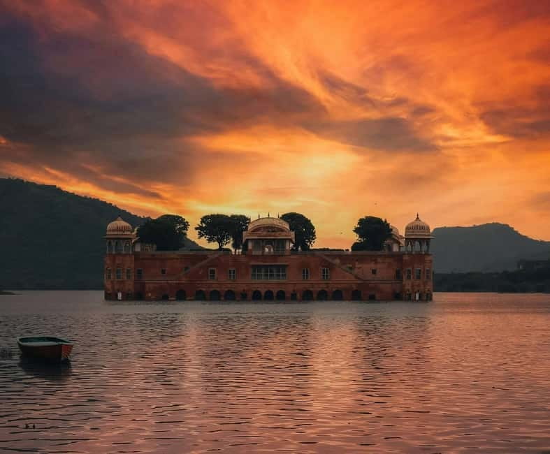 From Delhi: All-Inclusive Same-Day Jaipur Tour By Car Tour - Amber Fort gives the day its grand opening