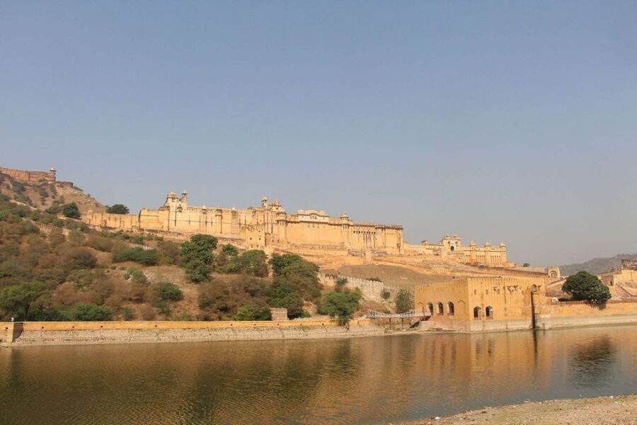 From Delhi: All-Inclusive Same-Day Jaipur Tour By Car Tour - The long road from Delhi to Jaipur