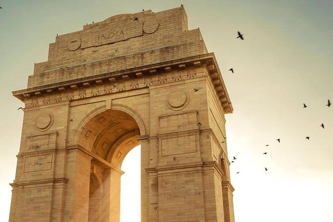 From Delhi: All-Inclusive Taj Mahal and Agra City Tour By Car - The delicate details of Itmad-ud-Daulah