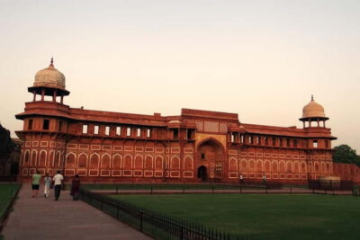 All-Inclusive Taj Mahal & Mathura Vrindavan Tour
