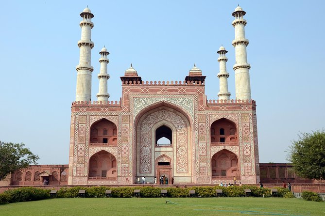 From Delhi : Delhi private Day Tour - Qutub Minar begins the historical story