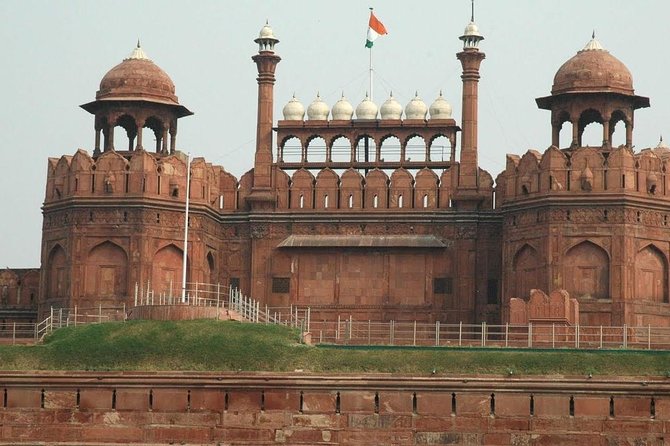 From Delhi : Delhi private Day Tour - Lotus Temple offers a quieter change of pace