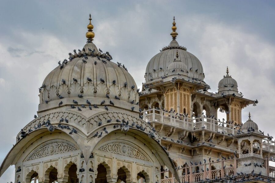 From Delhi: Jaipur Day Trip by Fast Train or Private Car - Panna Meena Ka Kund and Jaipur’s patterned steps