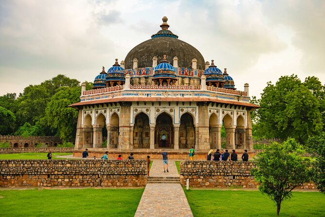 From Delhi: New and Old Delhi Private Sightseeing Tour - Humayun’s Tomb begins the Mughal story