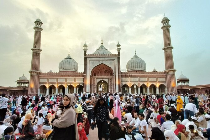From Delhi: New and Old Delhi Private Sightseeing Tour - Chandni Chowk by rickshaw