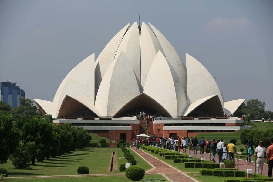 From Delhi: Private 3-Day Golden Triangle Luxury Tour - Day 1: Delhi’s monuments, Old Delhi, and the drive to Agra