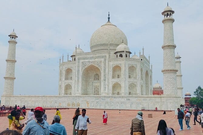 From Delhi Private Taj Mahal and Agra Day Trip by Gatimaan Train - Why the Gatimaan Express makes Agra possible in one day