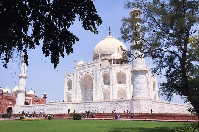 From Delhi Private Taj Mahal and Agra full day Tour All Inclusive - Seeing the Taj Mahal in a focused two hours