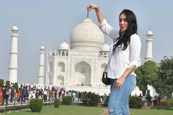 From Delhi Private Taj Mahal and Agra full day Tour All Inclusive - Agra Fort and the Mughal story