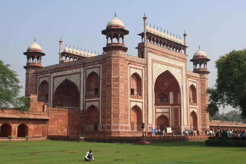 From Delhi: Private Taj Mahal Day Tour By Car and Driver - Who will enjoy this Agra day trip