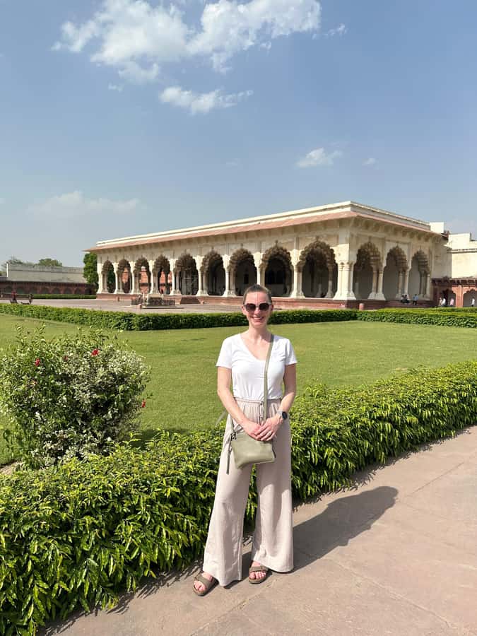 From Delhi: Private Taj Mahal Day Tour with Fast-Track Entry - Agra Fort and the Mughal story