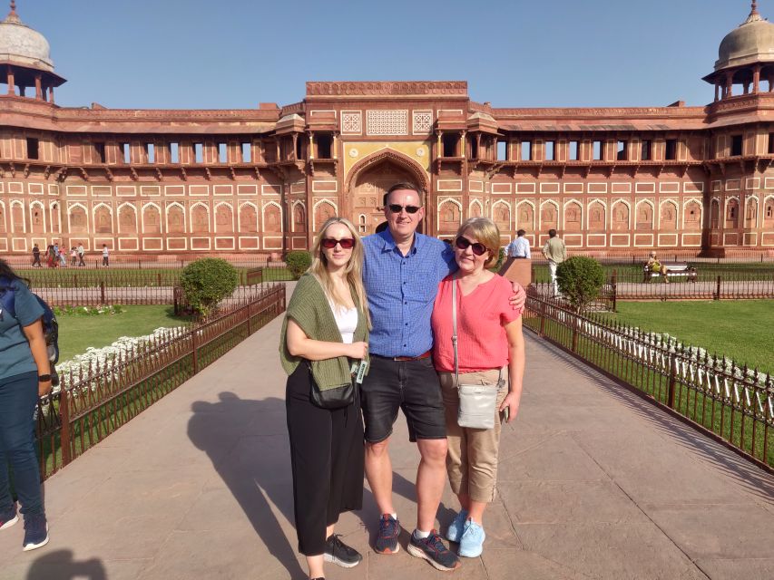 From Delhi: Private Taj Mahal Day Tour with Fast-Track Entry - The five-star breakfast or lunch option
