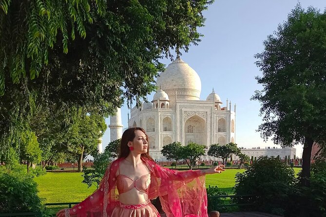 From Delhi: Private Taj Mahal Photoshoot in Indian Ethnic Attire - Three hours at the Taj Mahal