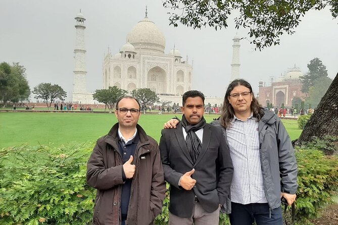 From Delhi: Private Taj Mahal Sunrise, Baby Taj & Fort Tour - Lunch at a five-star restaurant