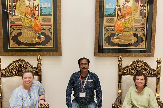 From Delhi: Same Day Taj Mahal, Agra Tour By Car with Option - A hotel meal between major sights