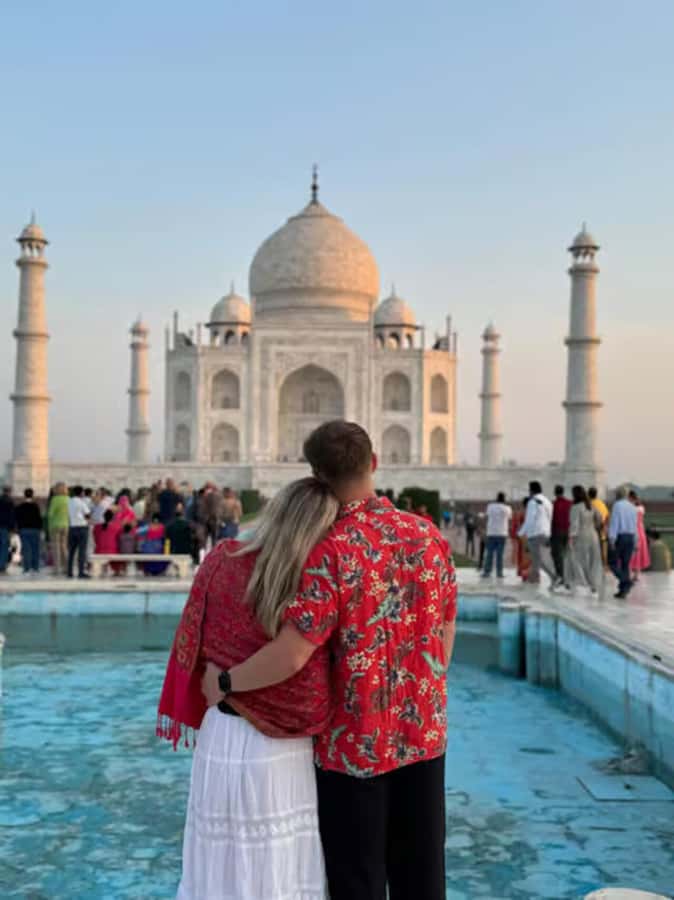 From Delhi: Same Day Taj Mahal Tour with lunch in 5 star - The Taj Mahal, with time for the details