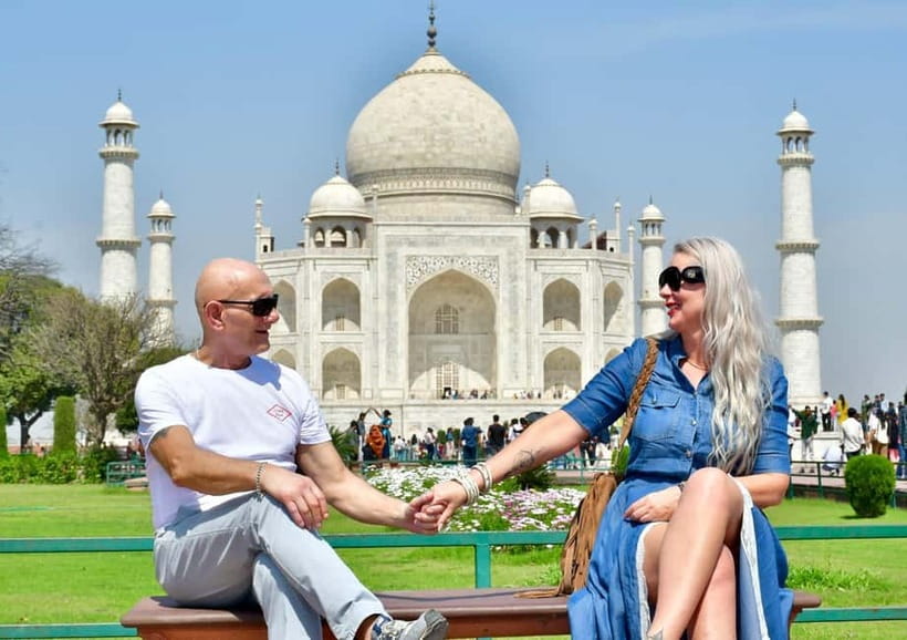 From Delhi: Same Day Taj Mahal Trip By India's Fastest Train - A polished lunch break in Agra