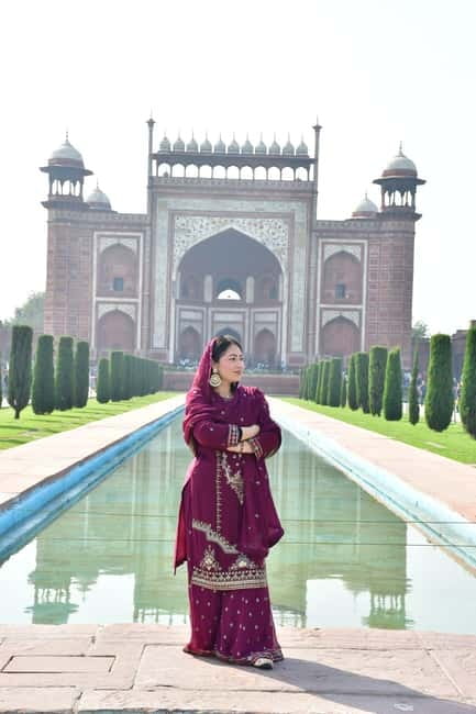 From Delhi: Same Day Taj Mahal Trip By India's Fastest Train - Three hours at the Taj Mahal