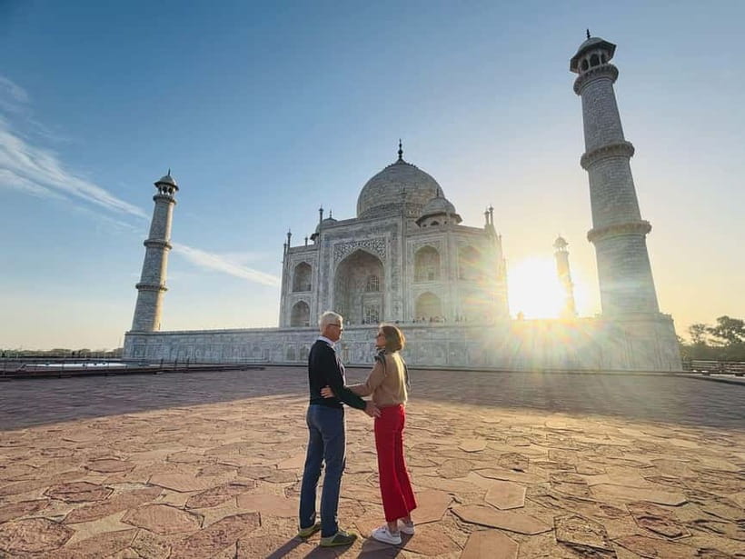 From Delhi: Sunrise Taj Mahal, Agra Fort, & Baby Taj Tour - Who will get the most from this day