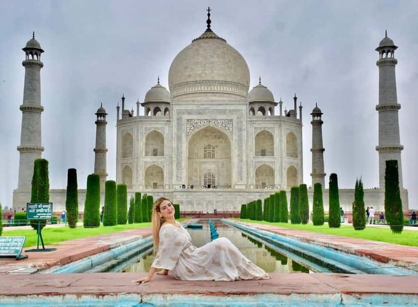 From Delhi: Sunrise Taj Mahal, Agra Fort, & Baby Taj Tour - Seeing the Taj Mahal in first light