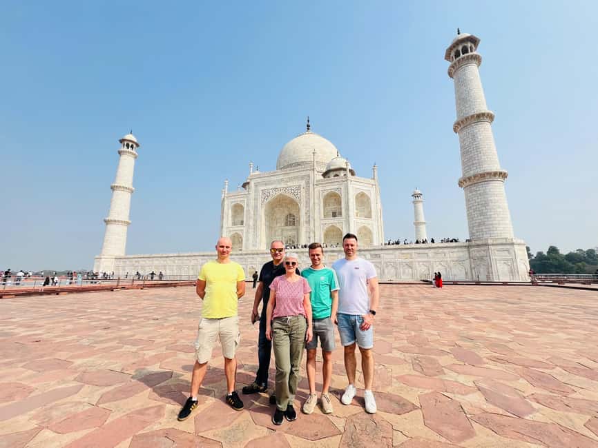 From Delhi: Sunrise Taj Mahal & Agra Tour with 5-Star Meal - Agra Fort and the Mughal view of power