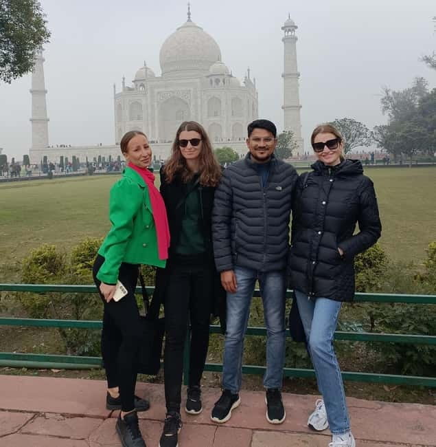 From Delhi: Sunrise Taj Mahal and Agra City Day Tour By Car - A 3:00 AM start that earns its keep