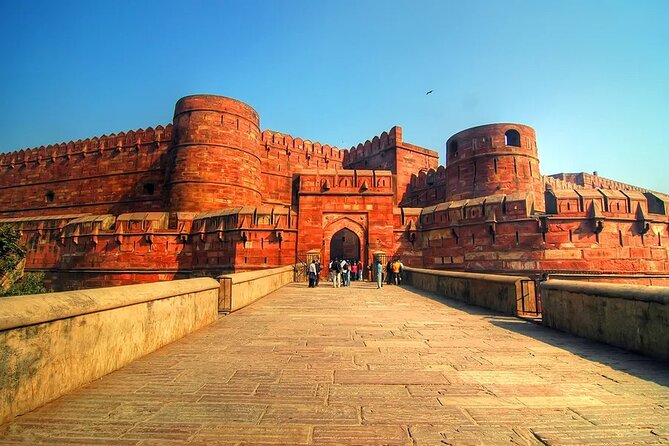 From Delhi: Sunrise Taj Mahal Tour From Delhi All Inclusive - Breakfast at Courtyard Agra